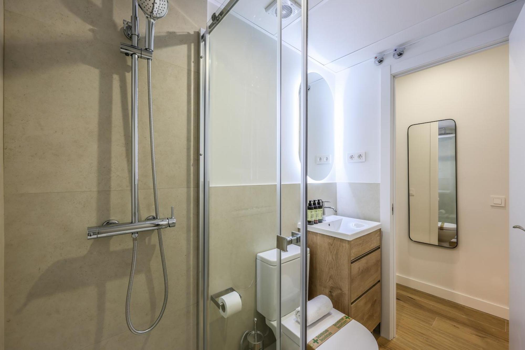 Apartamento Doble Centro Мадрид Екстериор снимка