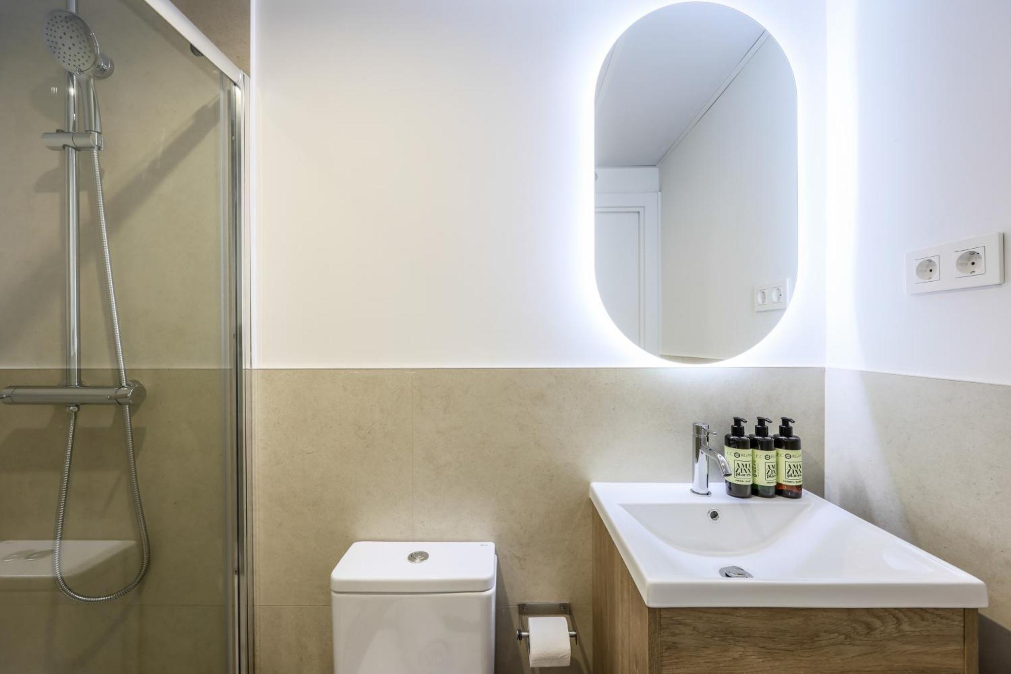 Apartamento Doble Centro Мадрид Екстериор снимка